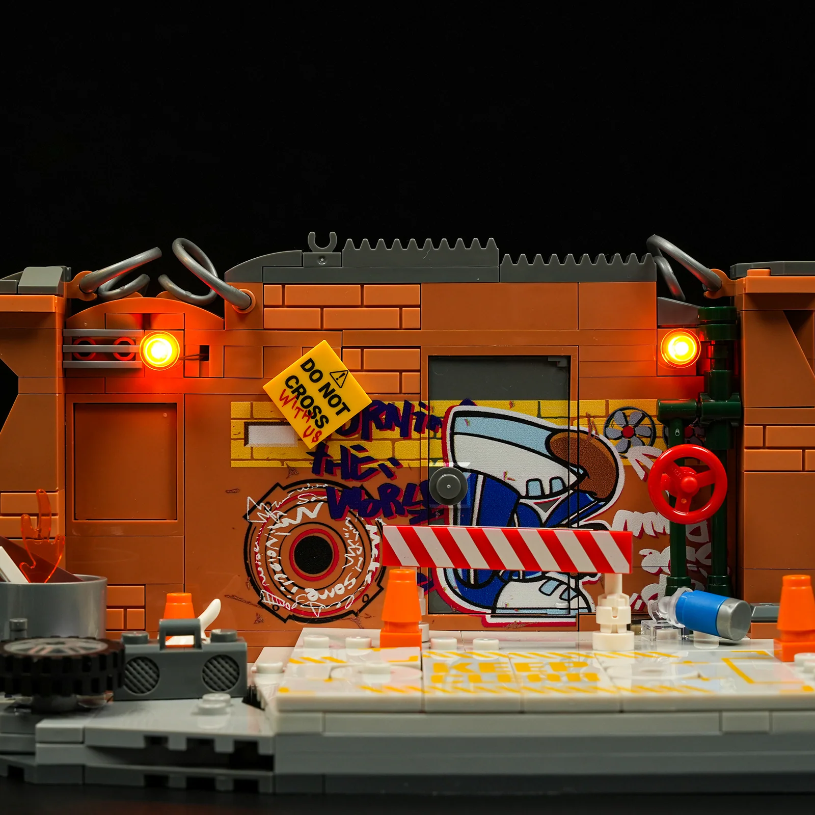 Underground Dance Battle Street Scene Set with 5 Figures