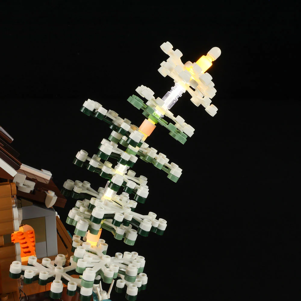 Hunting Cabin Building Set with Lights, Hunter Minifigure and Animals