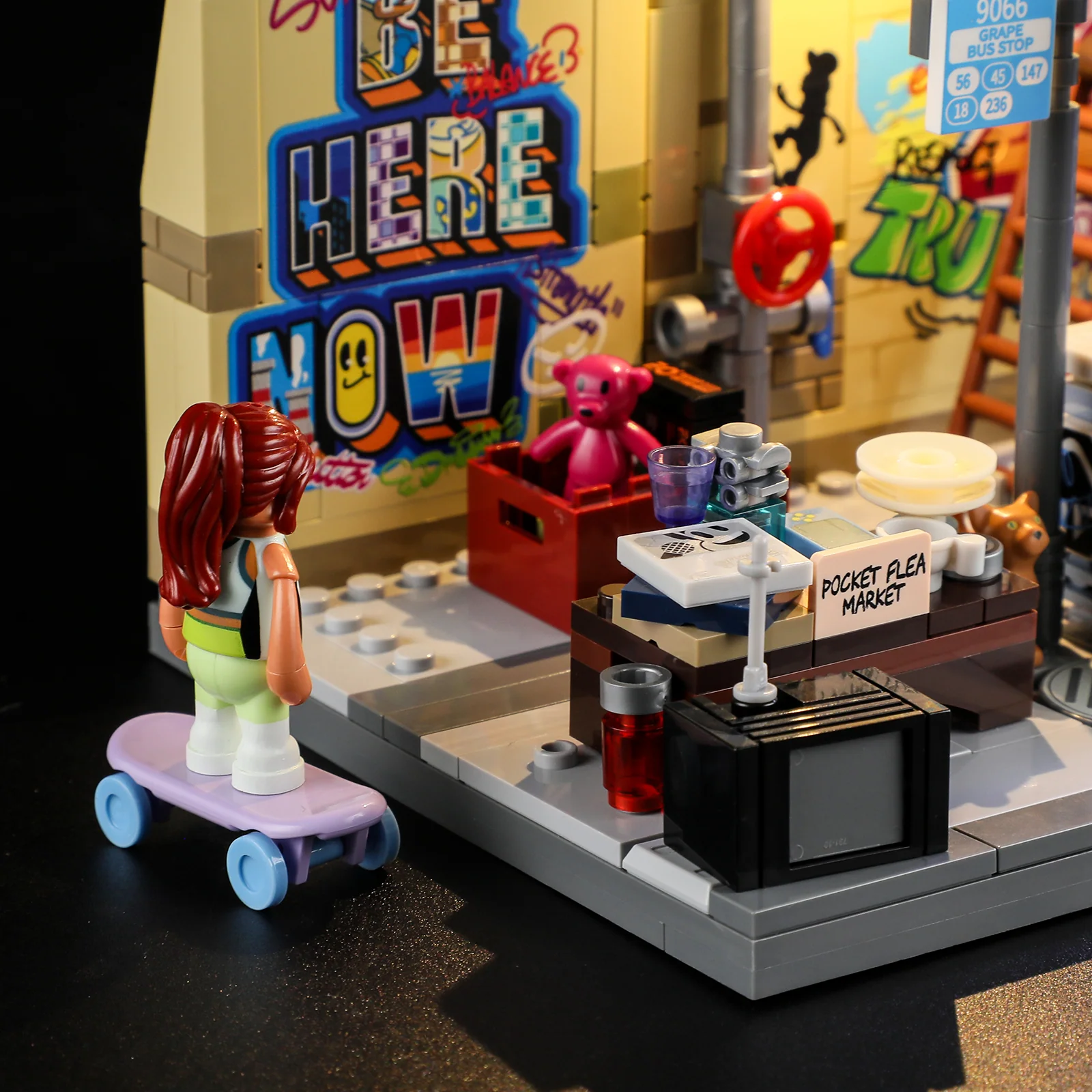 Graffiti Bus Stop 90s New York Street Building Set with LED Lights