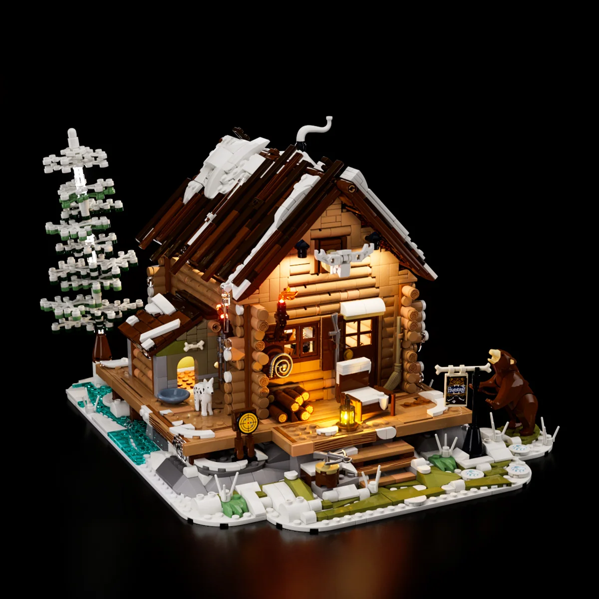 Hunting Cabin Building Set with Lights, Hunter Minifigure and Animals