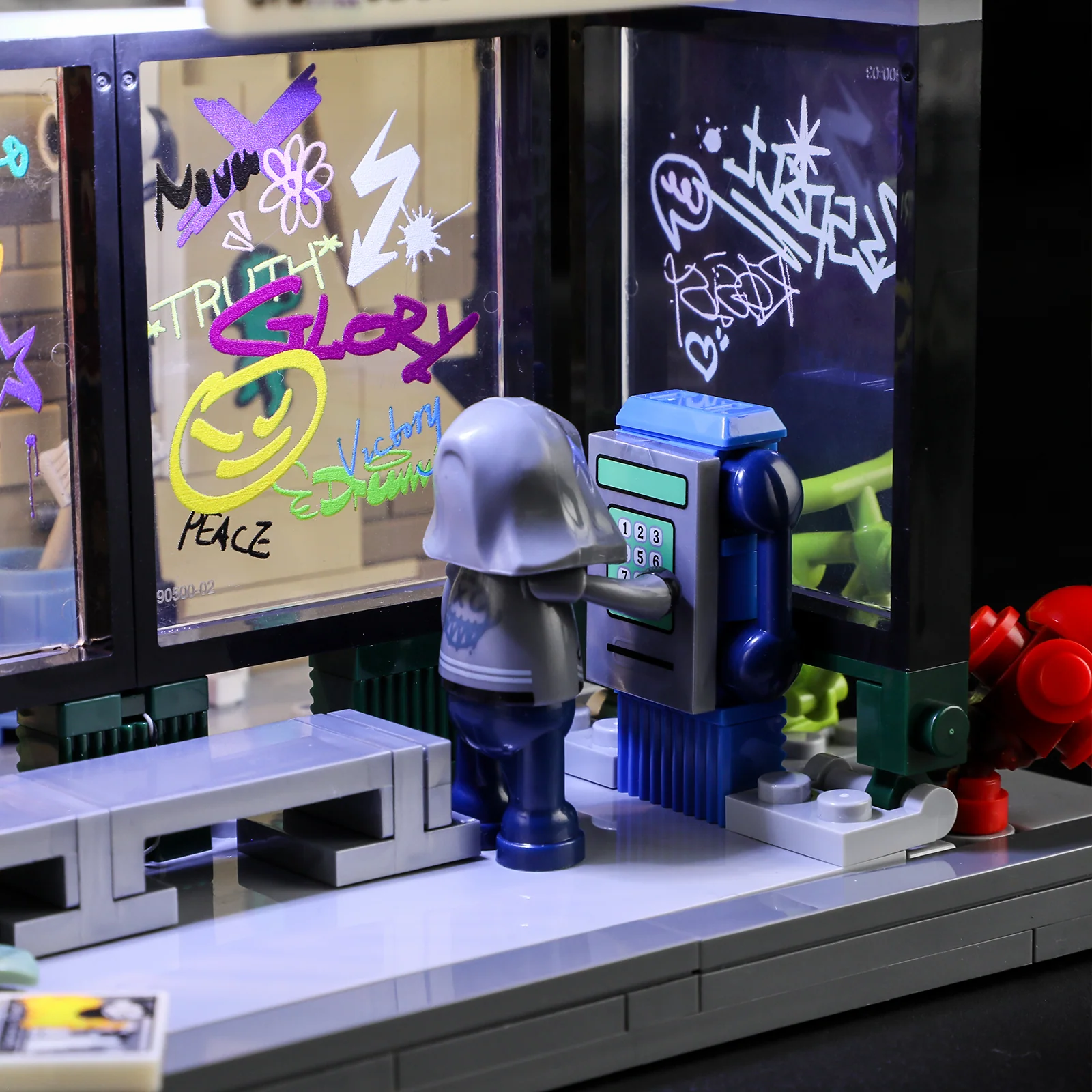 Graffiti Bus Stop 90s New York Street Building Set with LED Lights