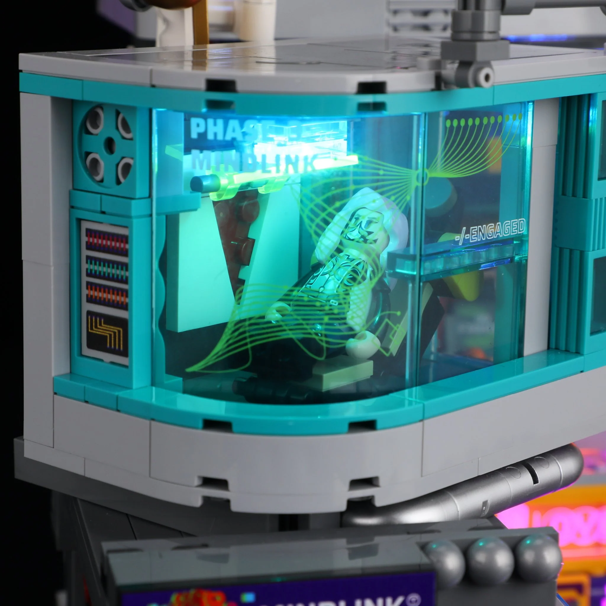 Game Stack L9095 Cyberpunk Entertainment District Building Set with Neon Lights