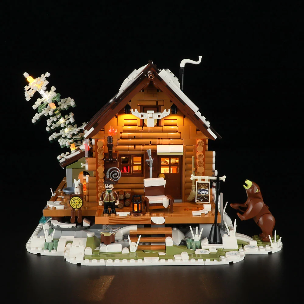 Hunting Cabin Building Set with Lights, Hunter Minifigure and Animals