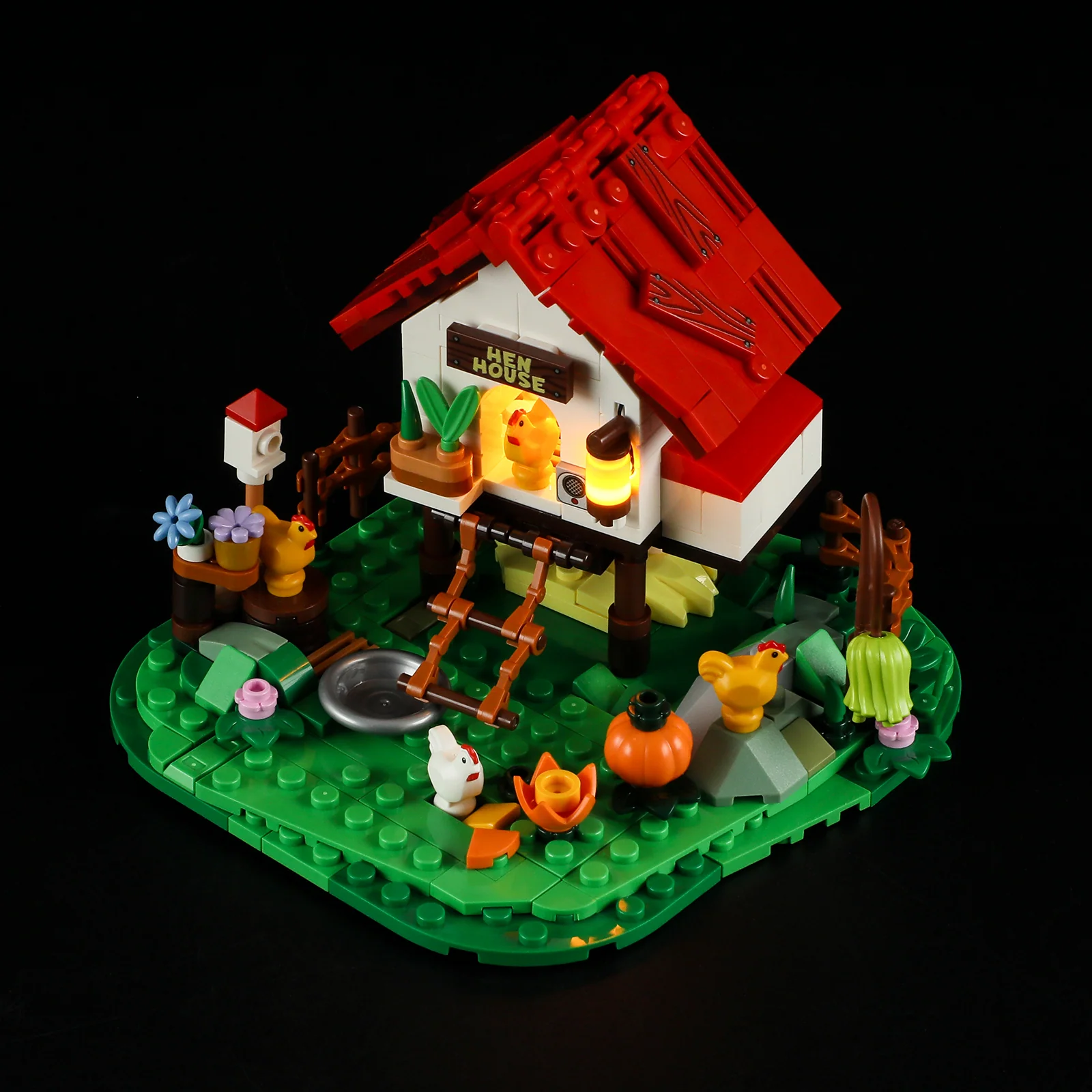 The Hen House Farm Building Set with Chickens and Lighting Kit