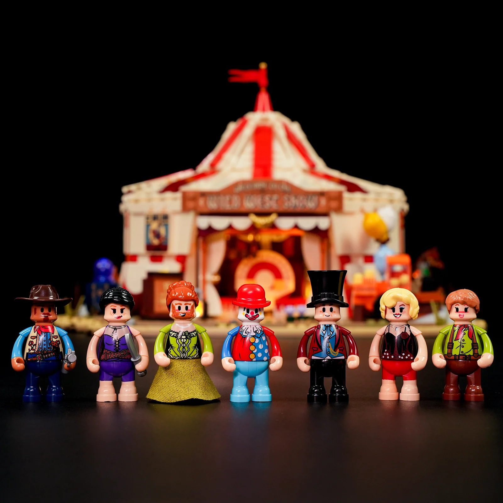 Traveling Circus L9079 LED Building Set with 7 Lights