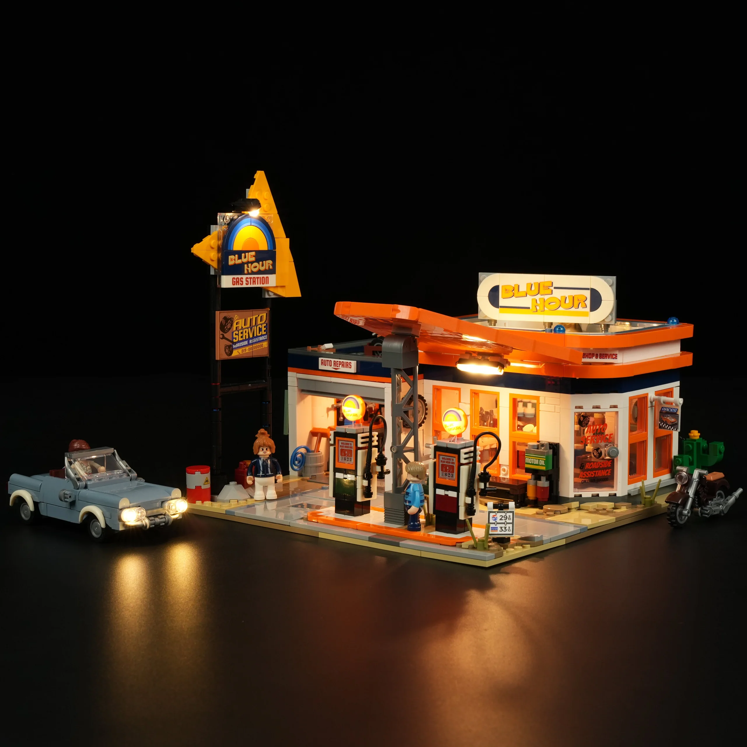 Retro 1960s Gas Station Building Set with LED Lights