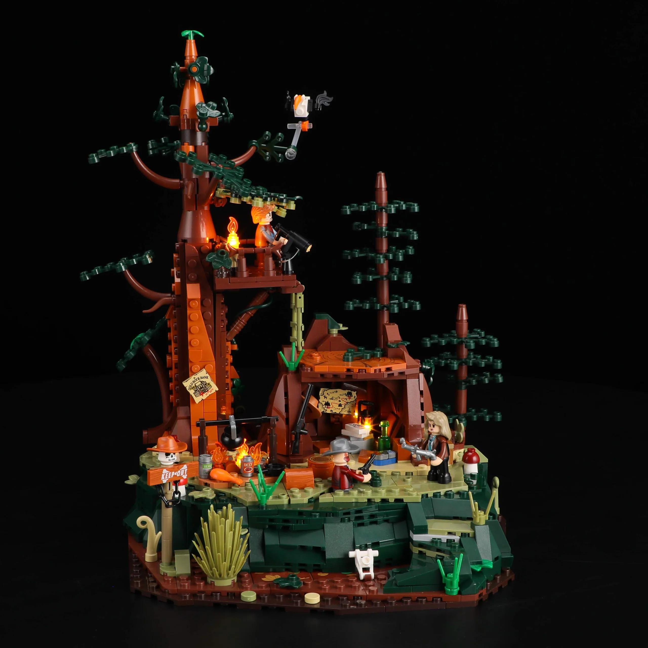 Sequoia Bandit Camp Old West Building Set with 7 LED Lights