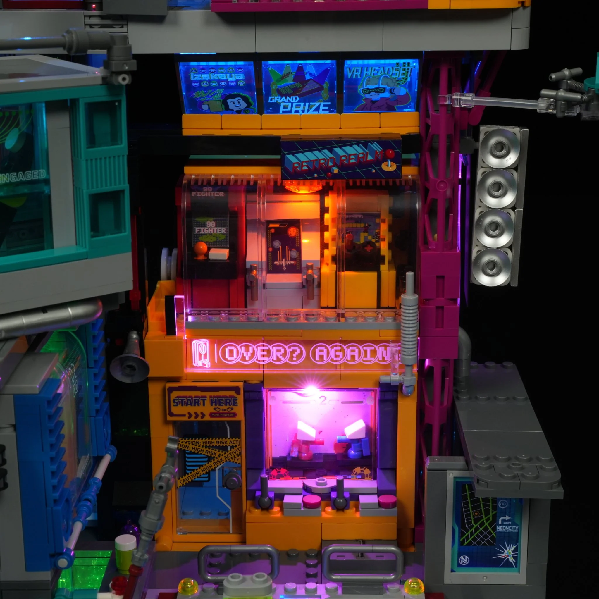 Game Stack L9095 Cyberpunk Entertainment District Building Set with Neon Lights