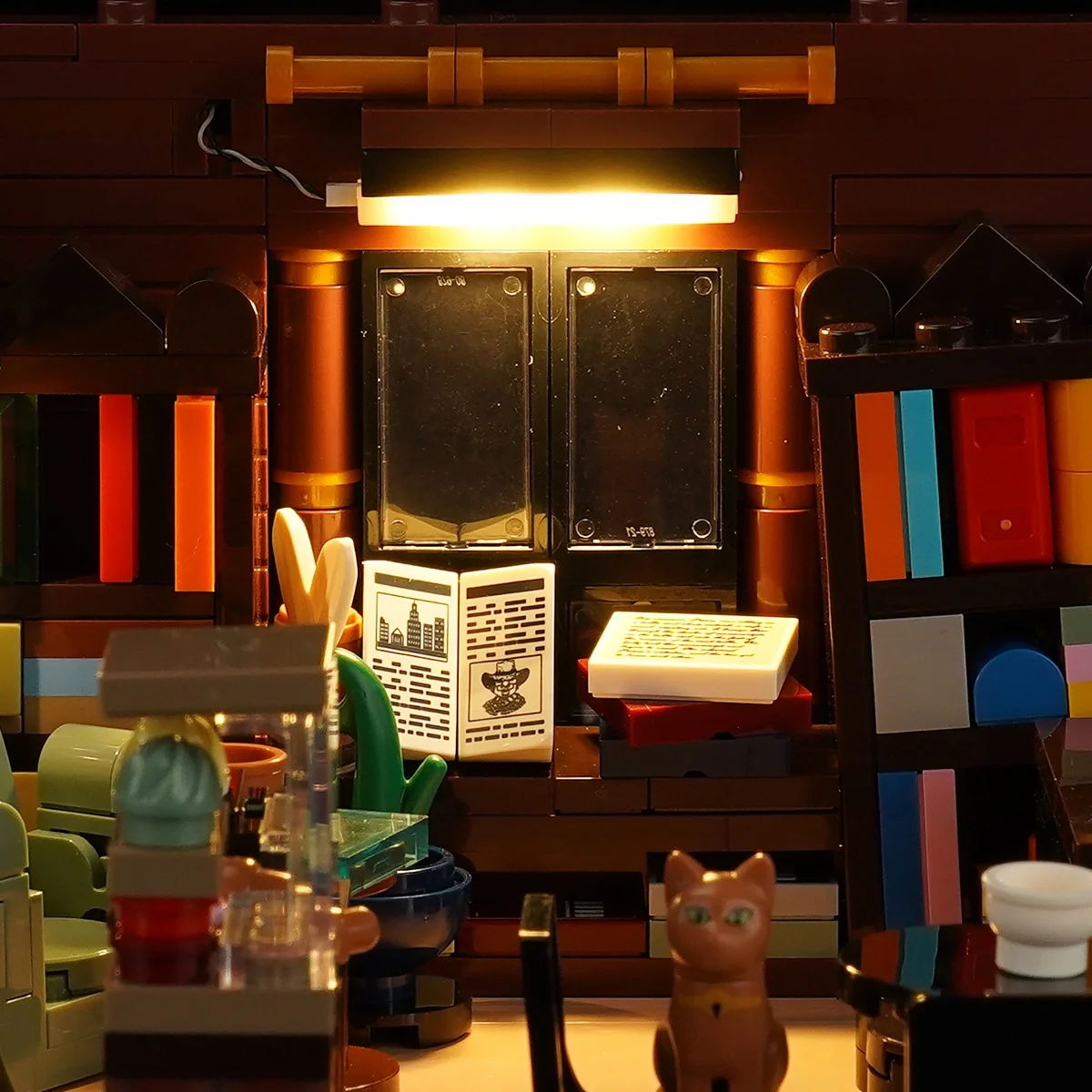 Book-Cafe Box Miniature Brick Set for Desks and Shelves