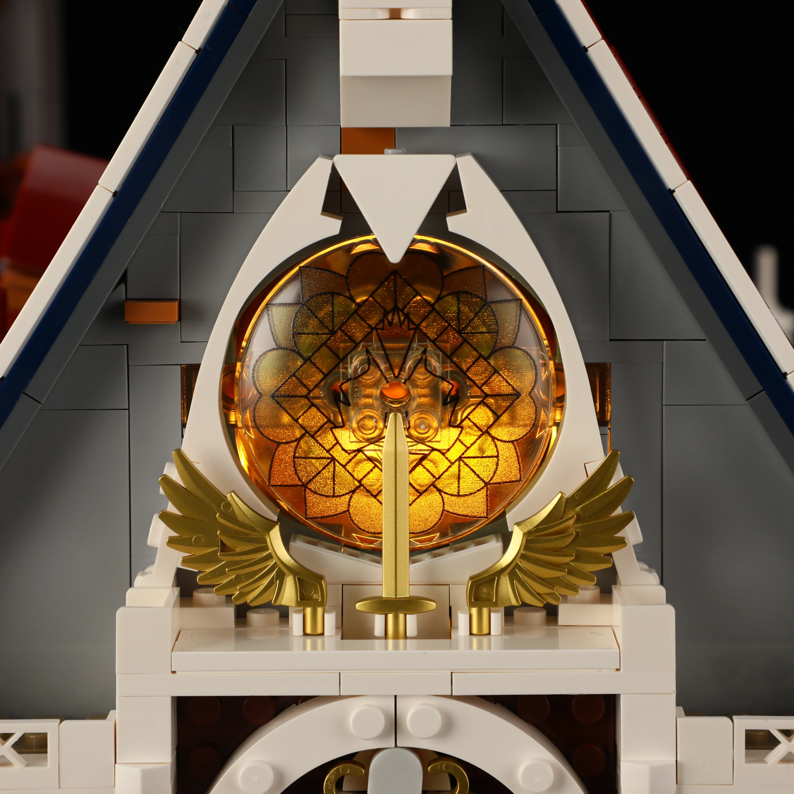 Castle Banquet Hall L9071 Medieval Brick Build with Stained Glass Lights