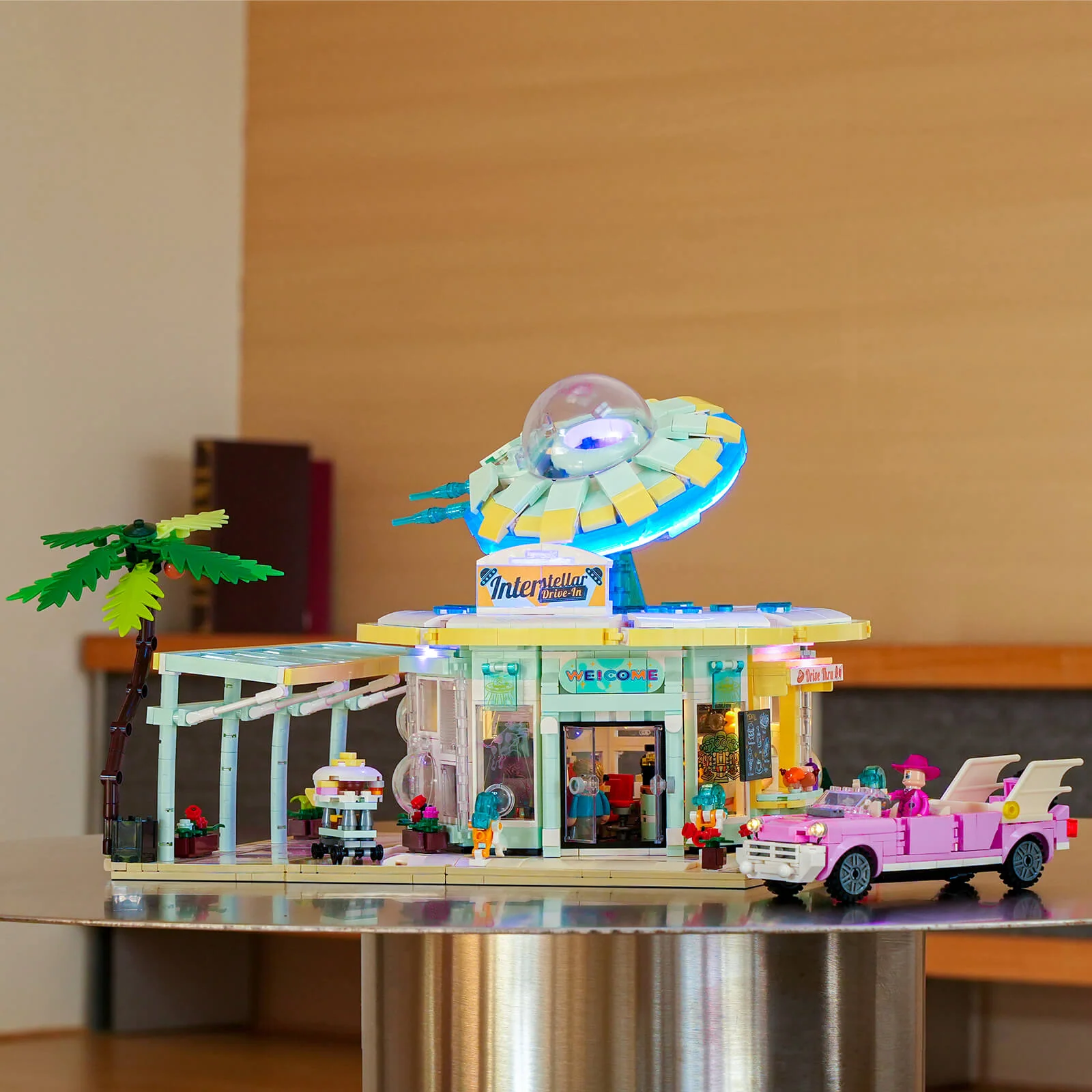 Interstellar Drive-In LED Building Set with Flying Saucer Diner