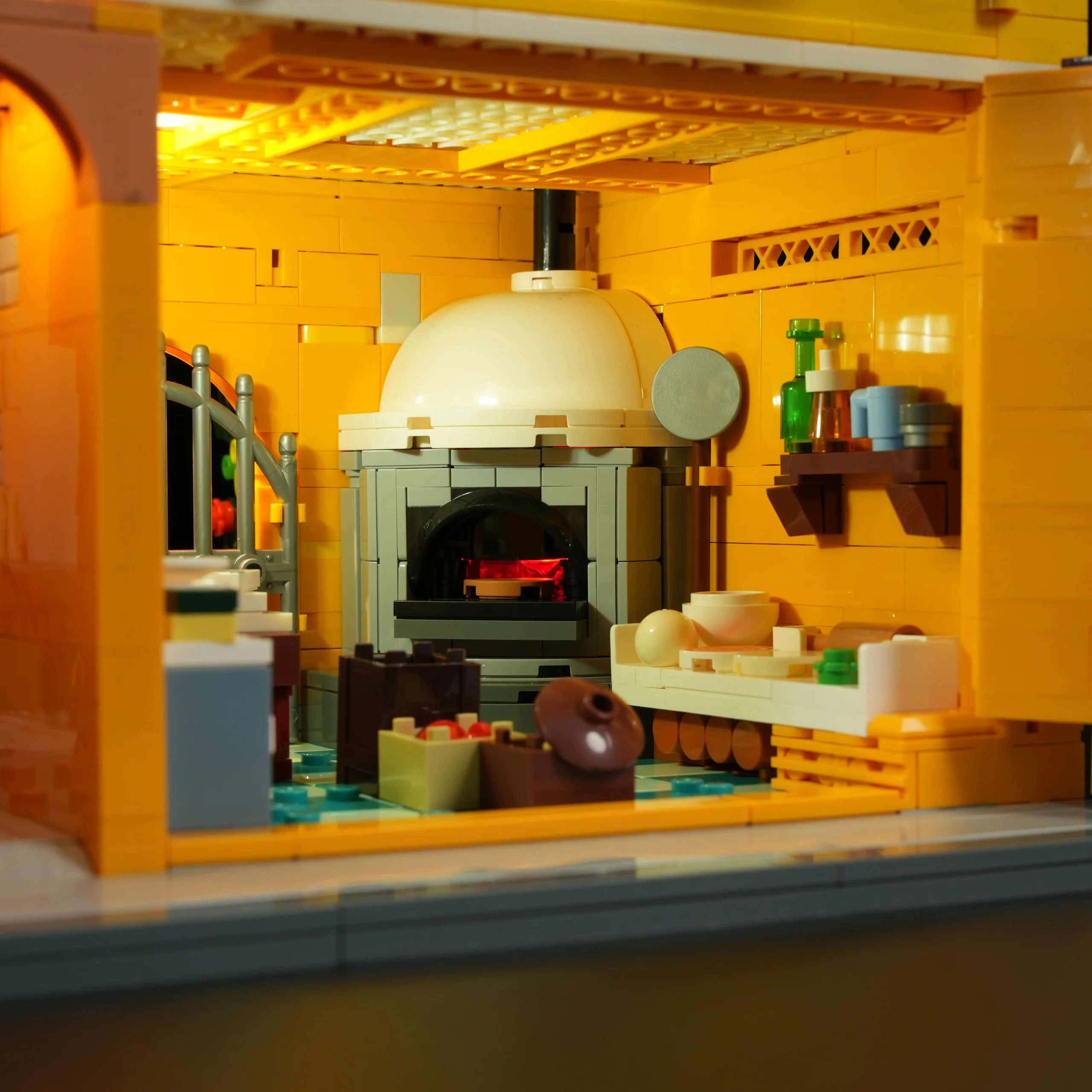 Italian Homestyle Restaurant Modular Street Building Set for Display