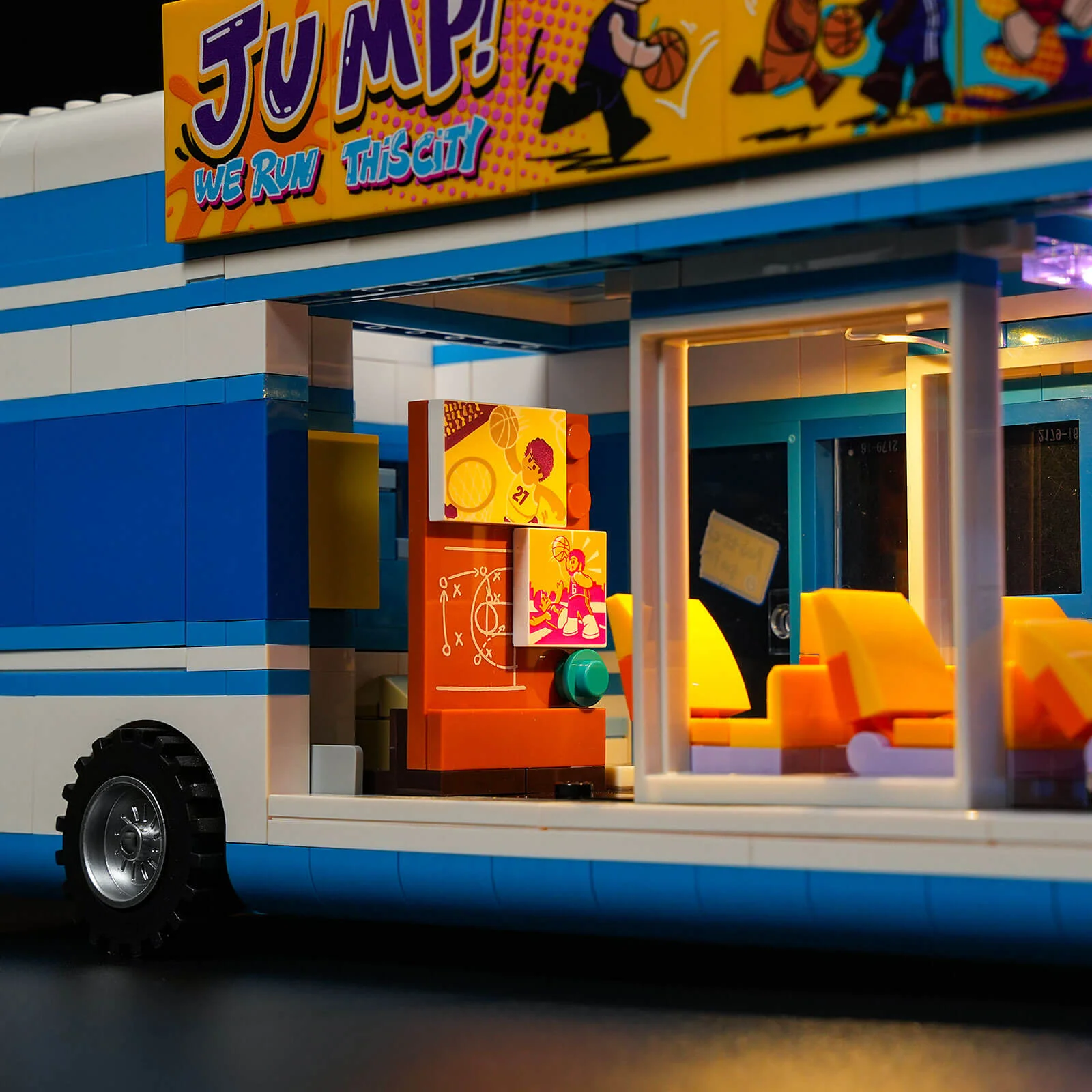Streetball Tour Bus Double-Decker Building Set with 9 Lights