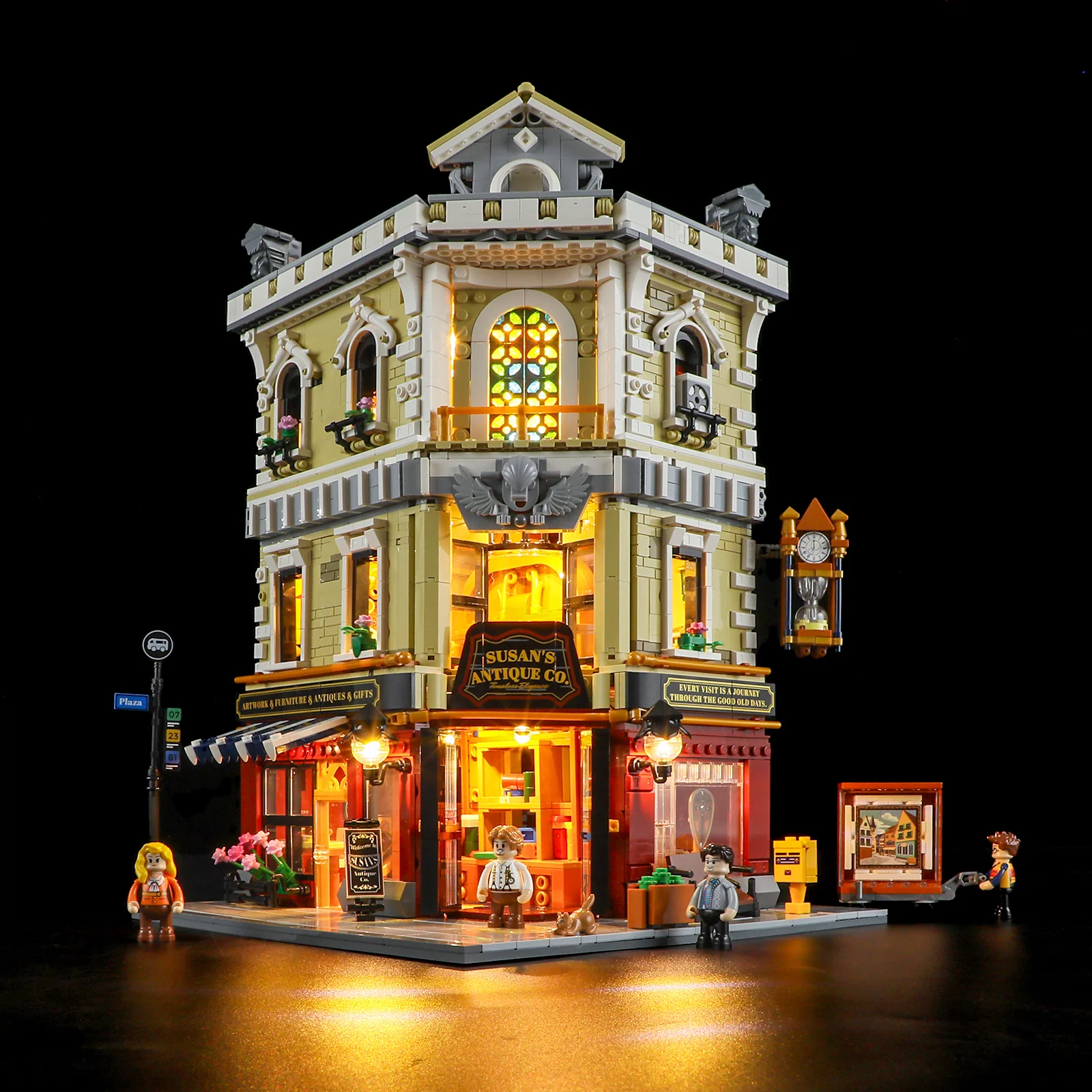 Antique Store Town Life Building Set with Lights and Minifigures