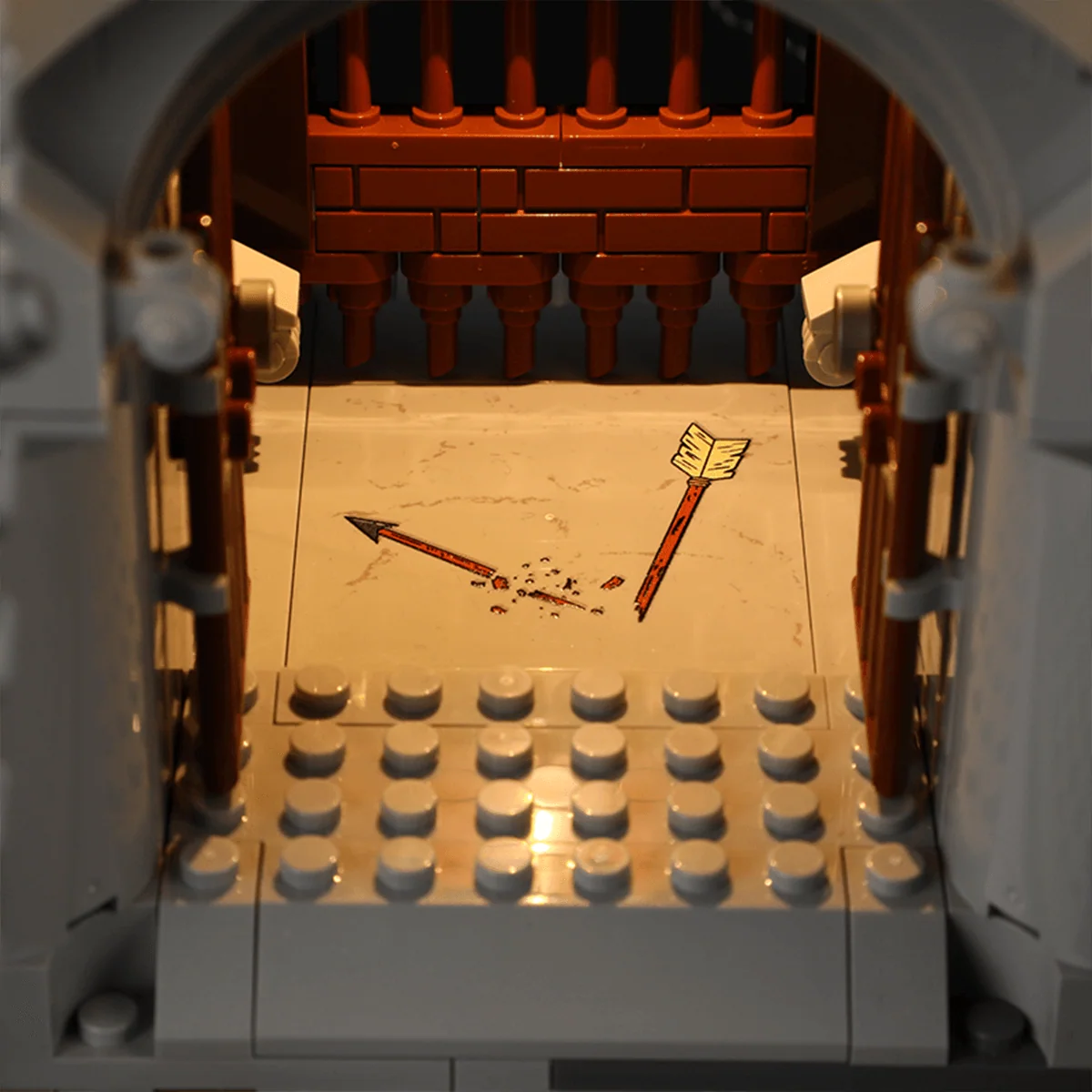 Castle Armory Medieval Building Set with Four Figures