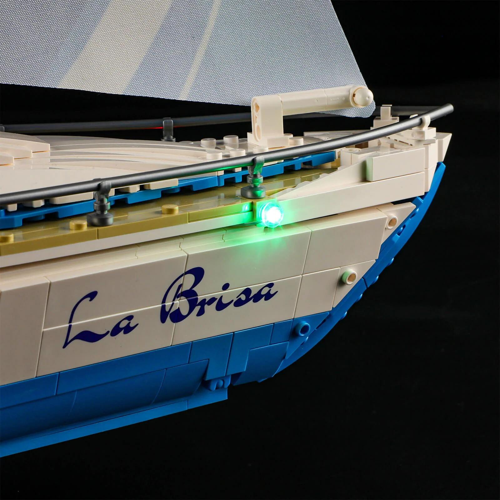 The Sailboat La Brisa 1640-Piece Model with LED Lights