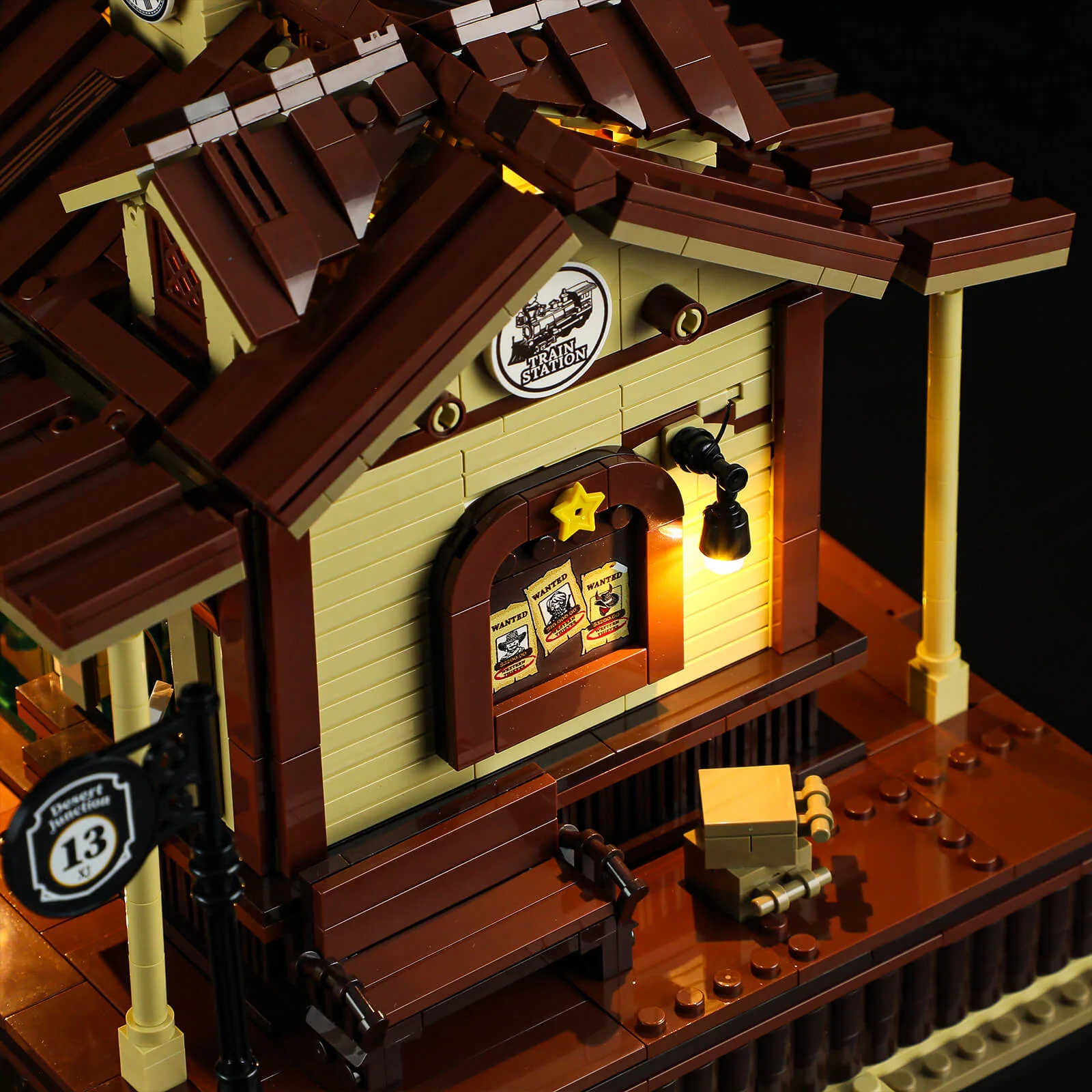 West Train Station 1974-Piece Wild West Building Set with Lights