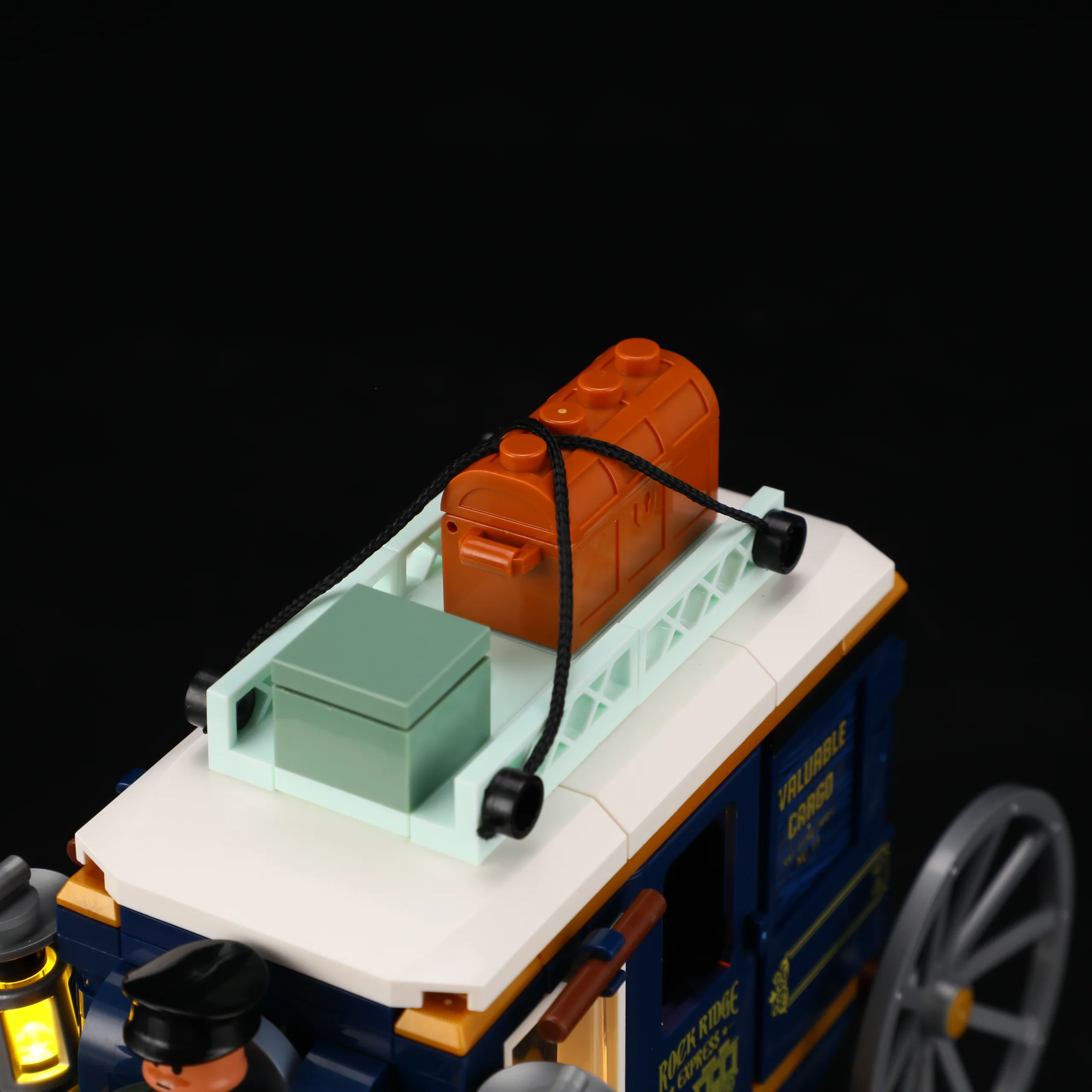 Treasure Stagecoach L9099 Western Vault Wagon with Three Light Effects