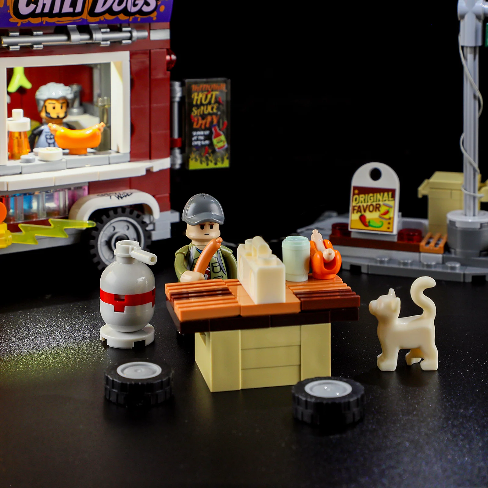 Chili Dog Trailer Building Set with 90s Street Food Scene