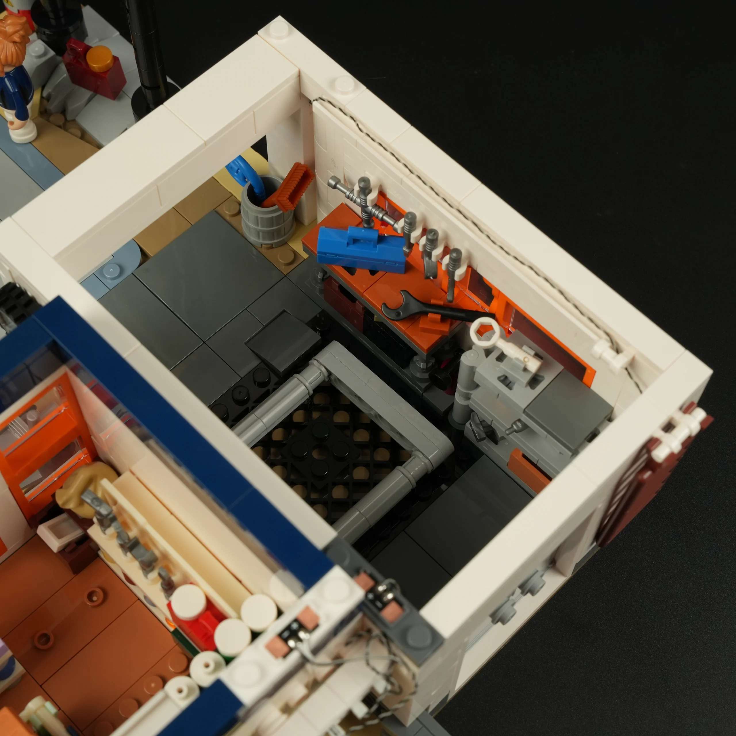Retro 1960s Gas Station Building Set with LED Lights