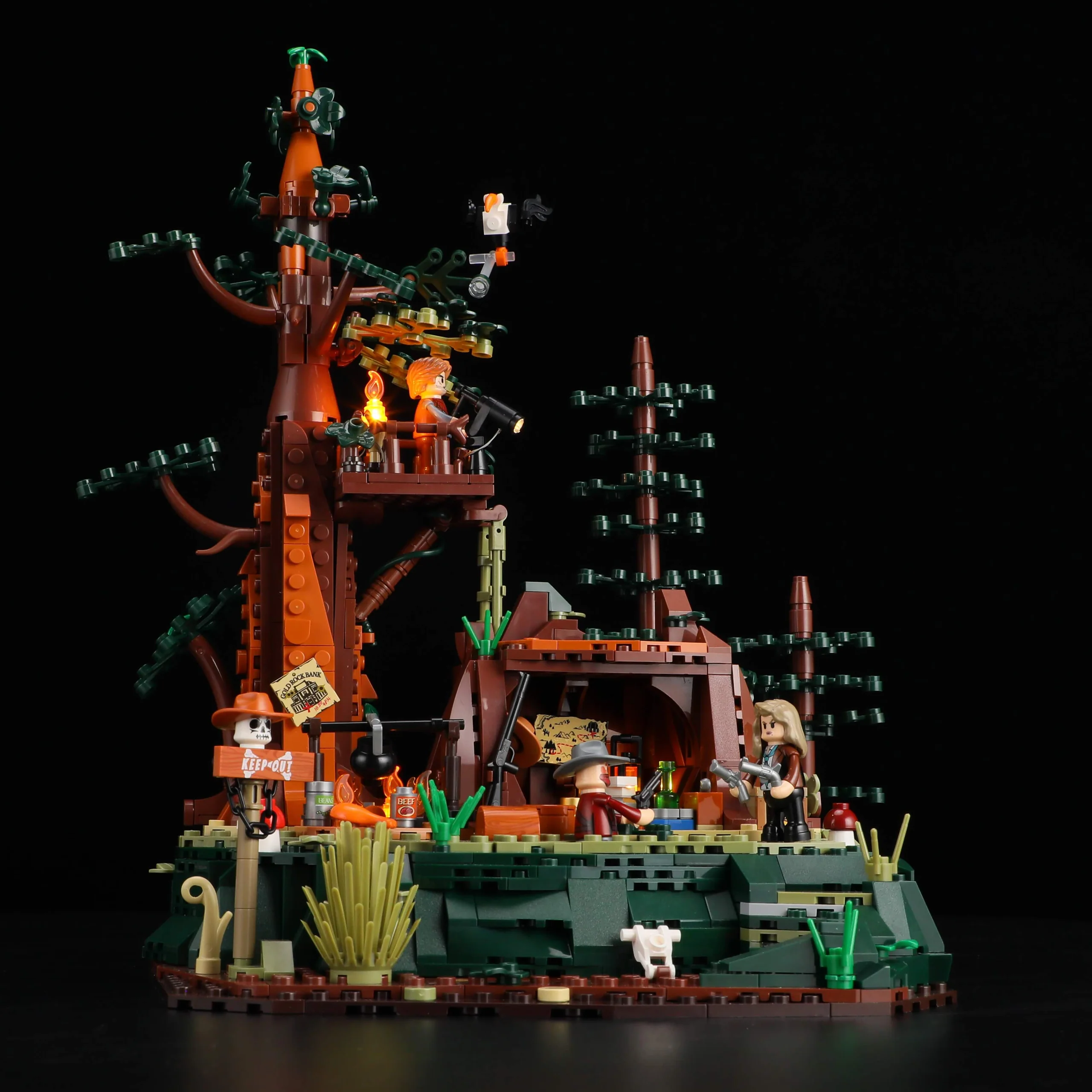 Sequoia Bandit Camp Old West Building Set with 7 LED Lights