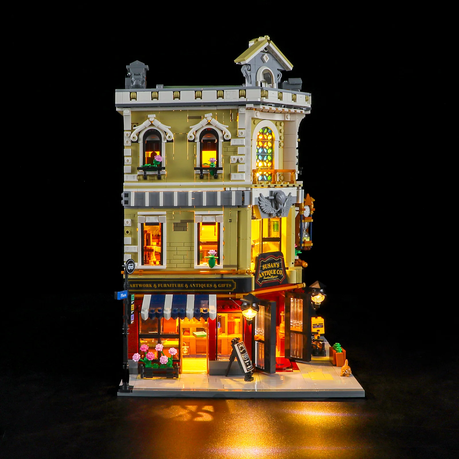Antique Store Town Life Building Set with Lights and Minifigures