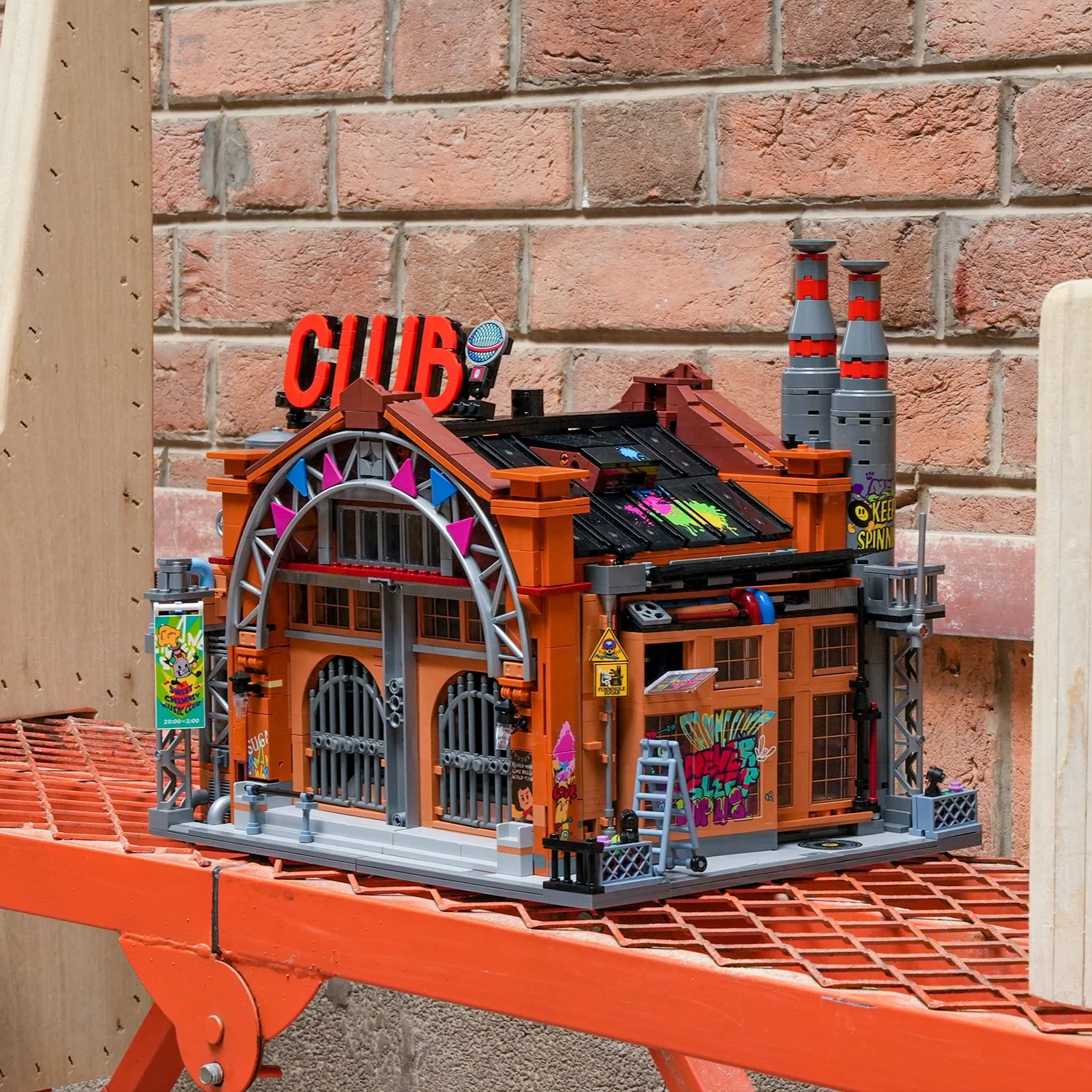 Factory House of Music LiveHouse Building Set with 24 Lights