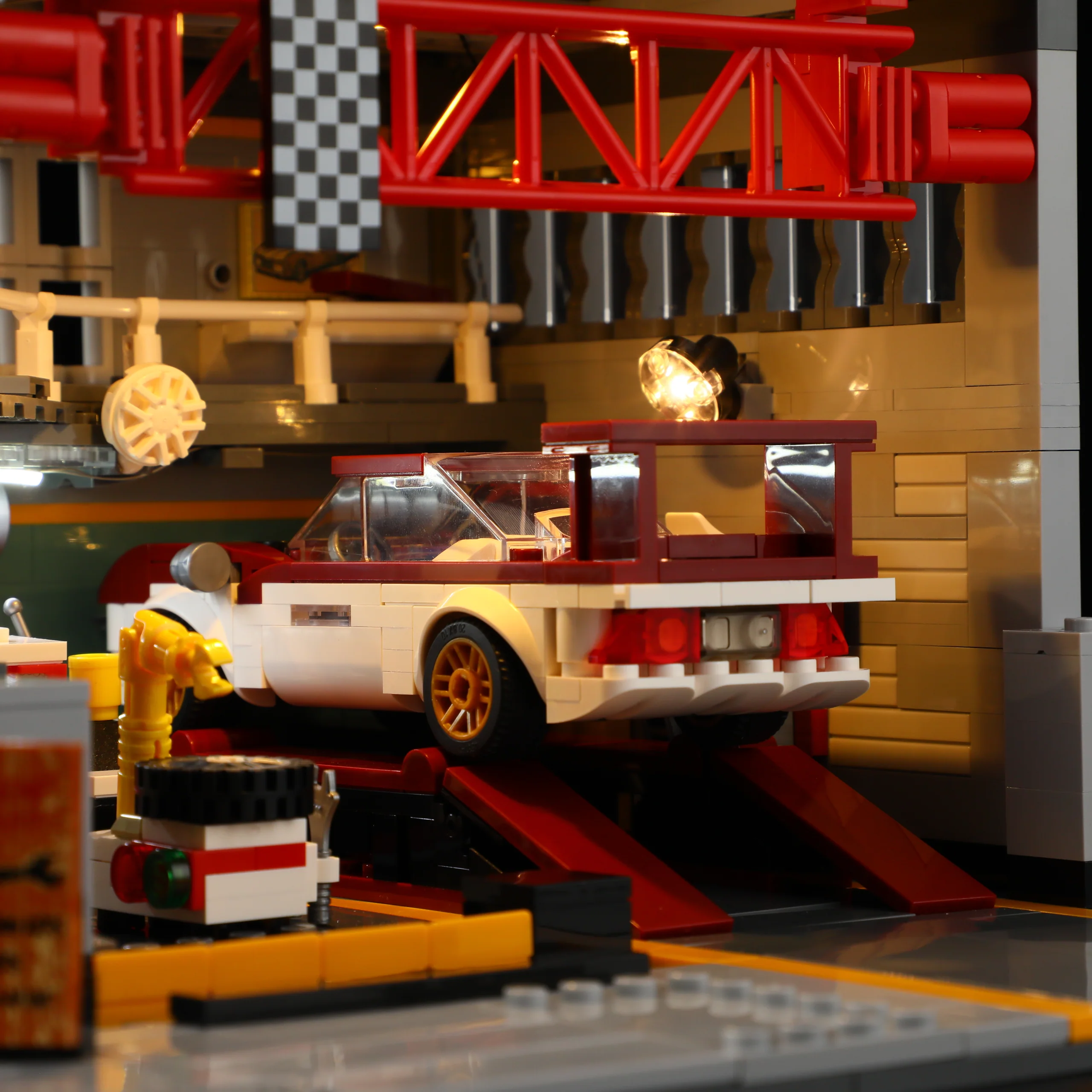 Street MOD Garage Building Set with 6-Slot Car