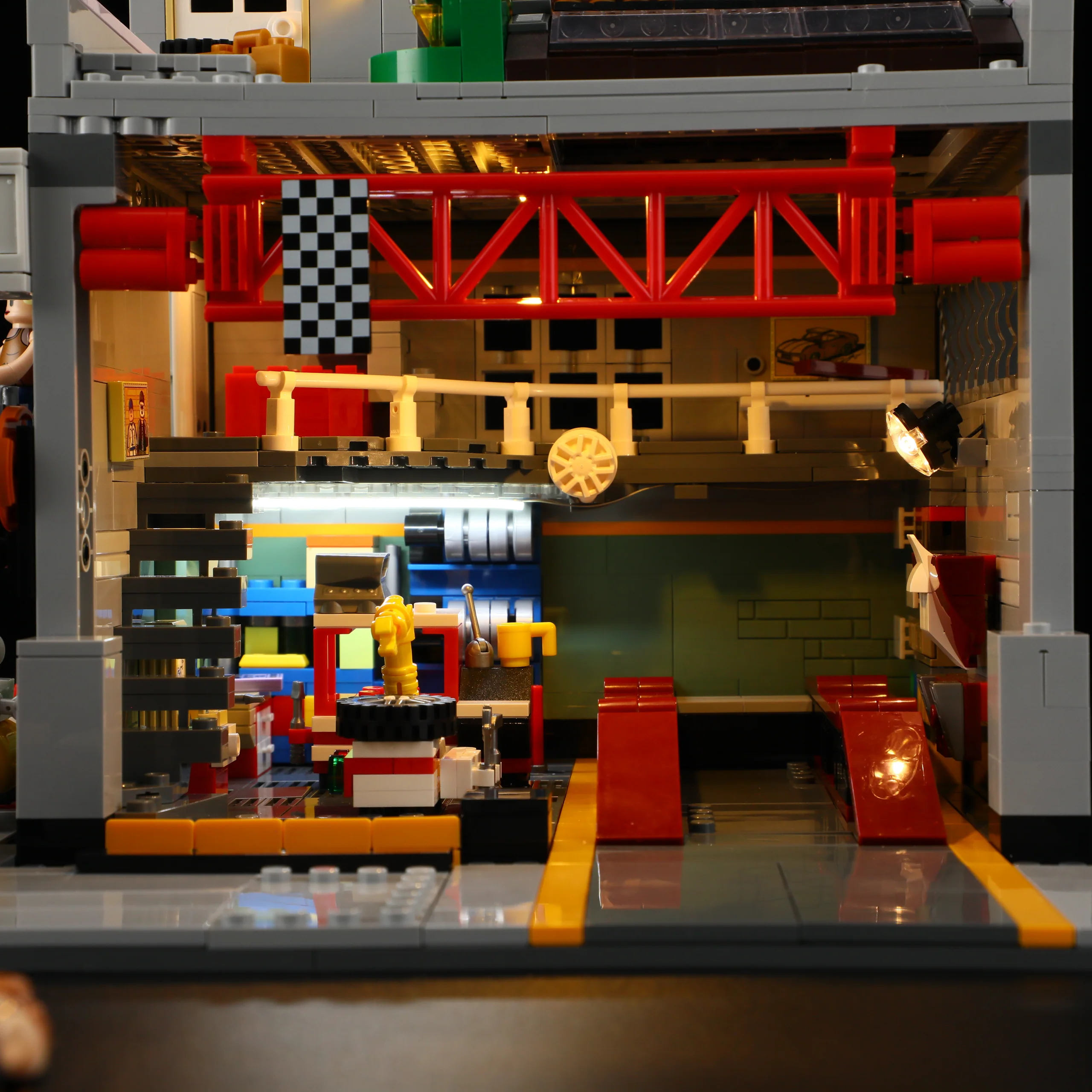 Street MOD Garage Building Set with 6-Slot Car