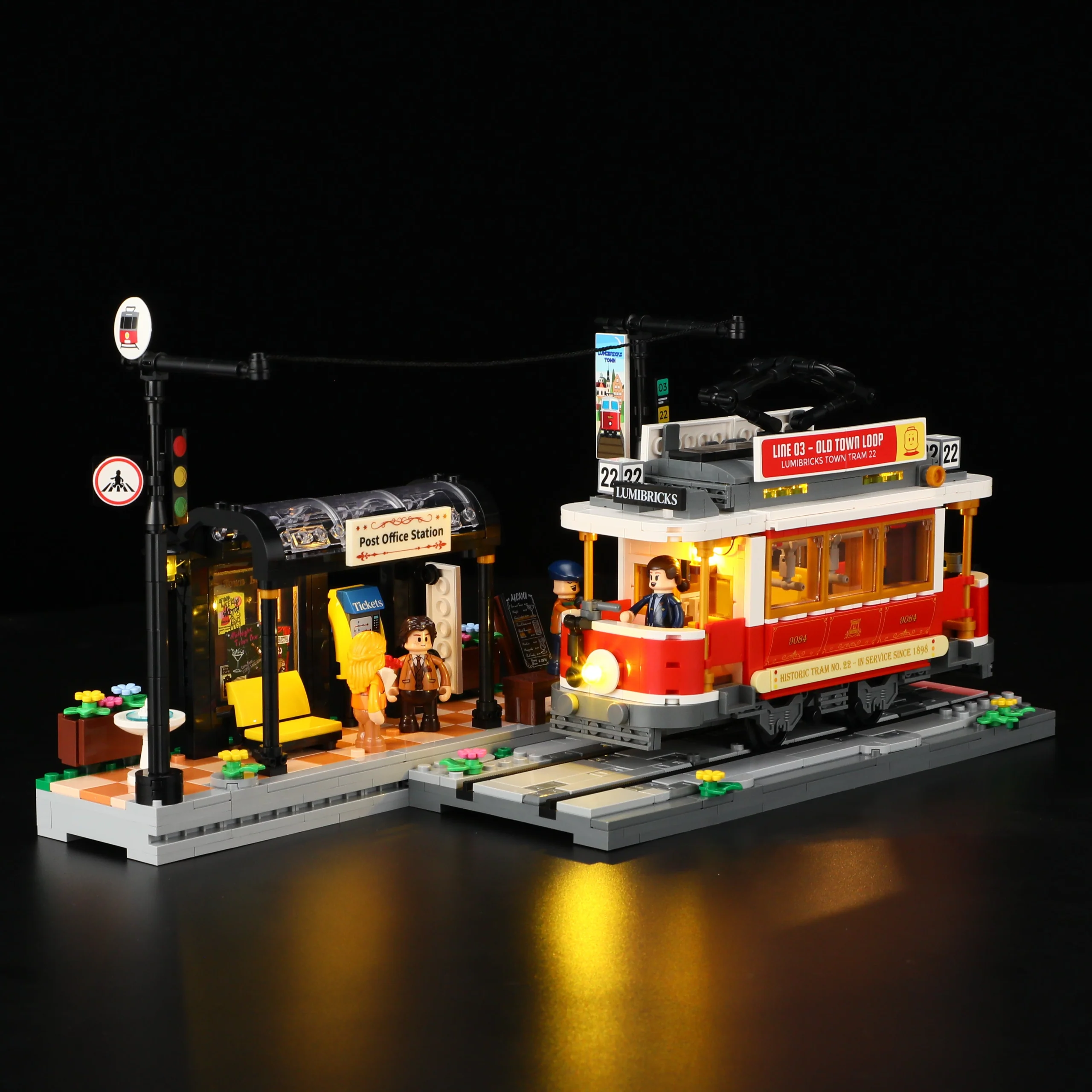 Heritage Tram and Station Building Set with Nine Lights