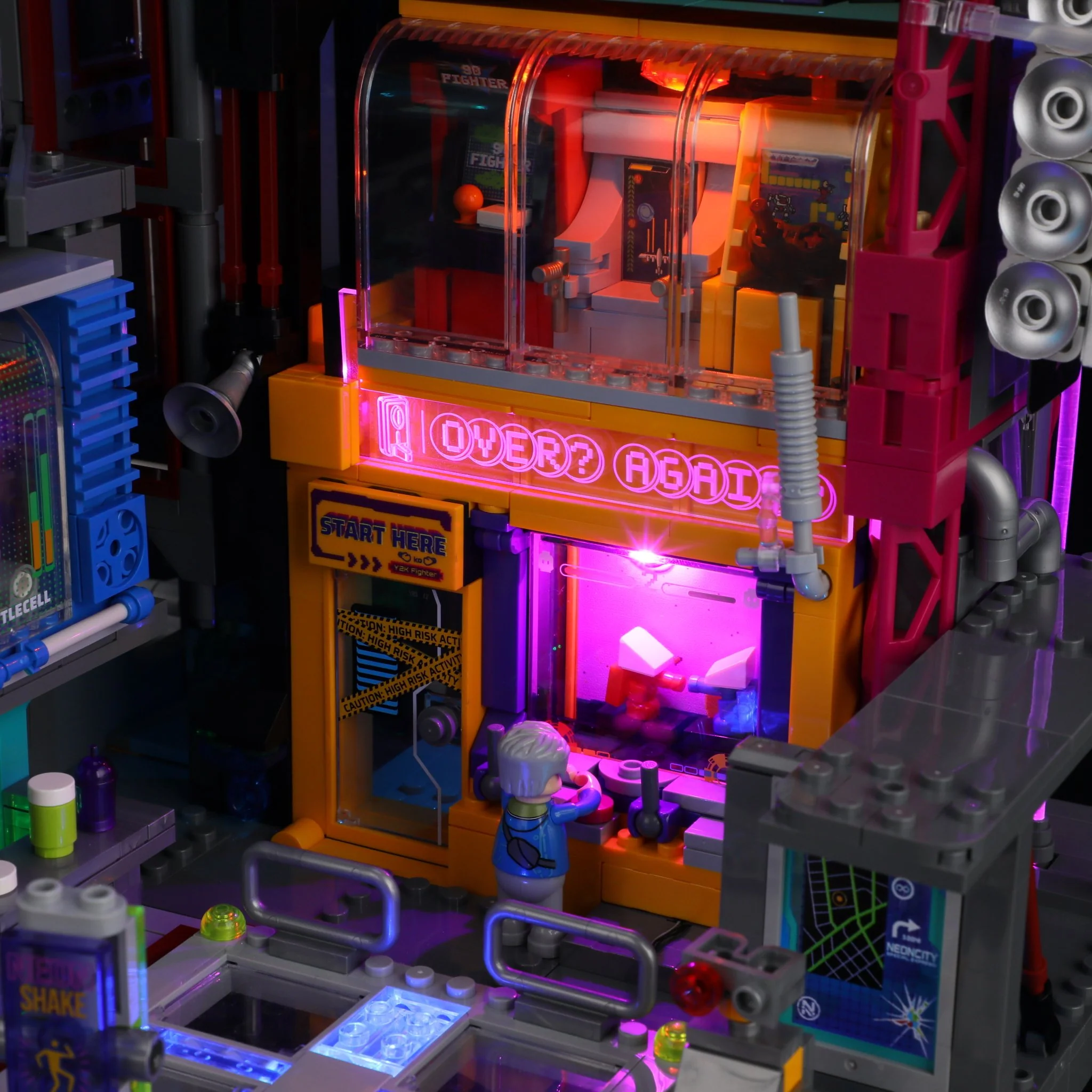Game Stack L9095 Cyberpunk Entertainment District Building Set with Neon Lights