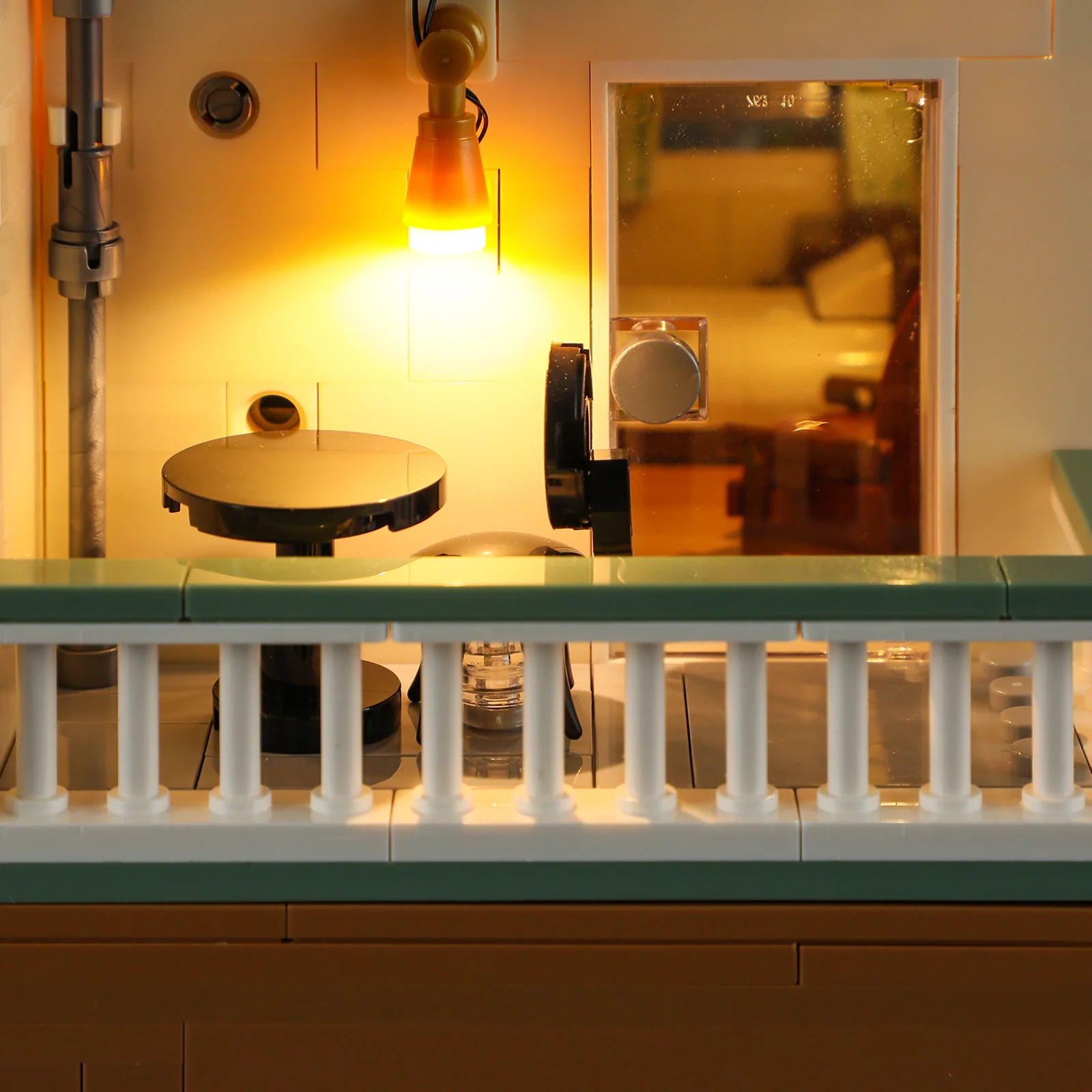 Twilight Motel Retro Neon Building Set with 22 LED Lights