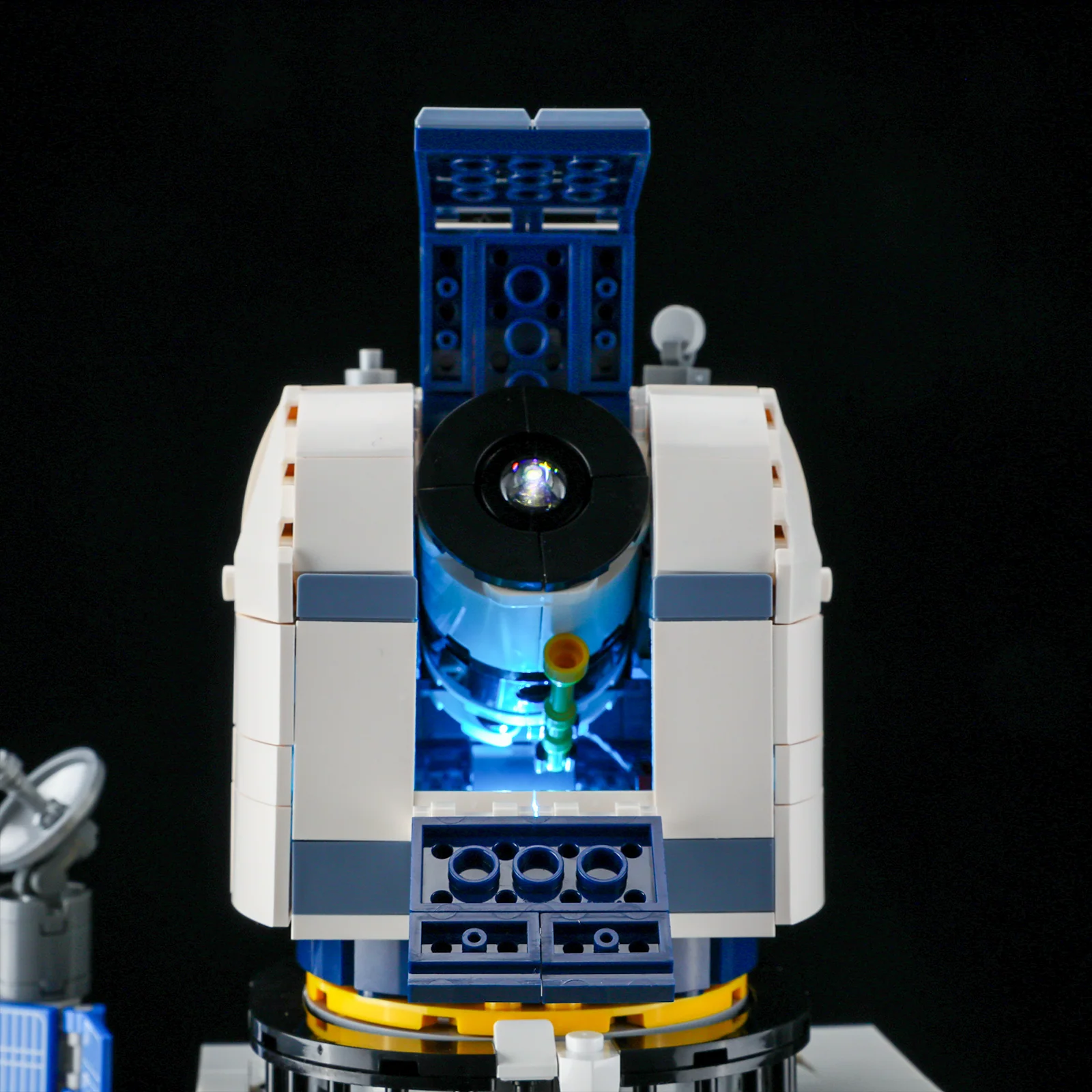 Alpine Observatory L9091 Light-Up Brick Build with Rotating Dome