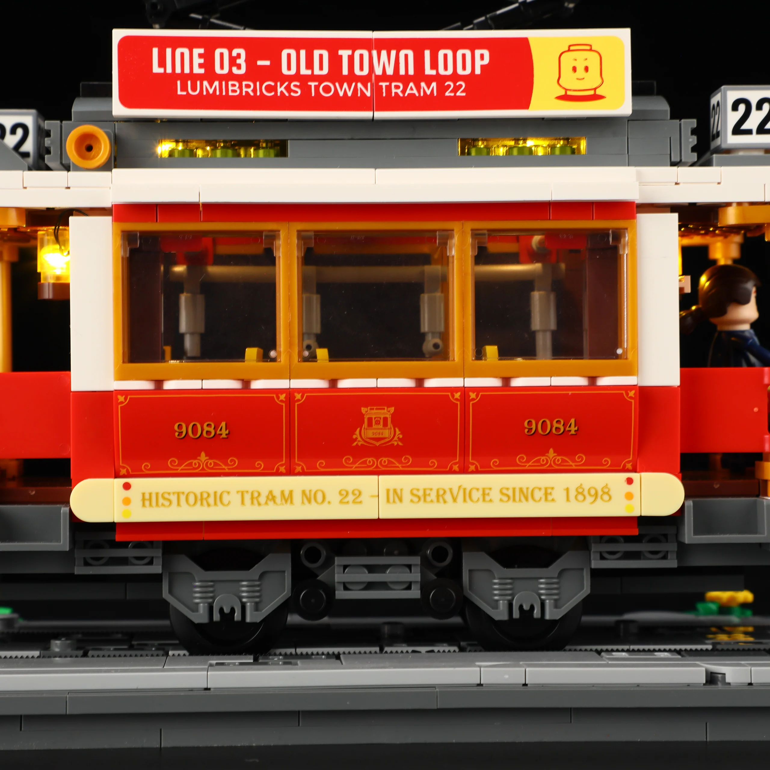 Heritage Tram and Station Building Set with Nine Lights