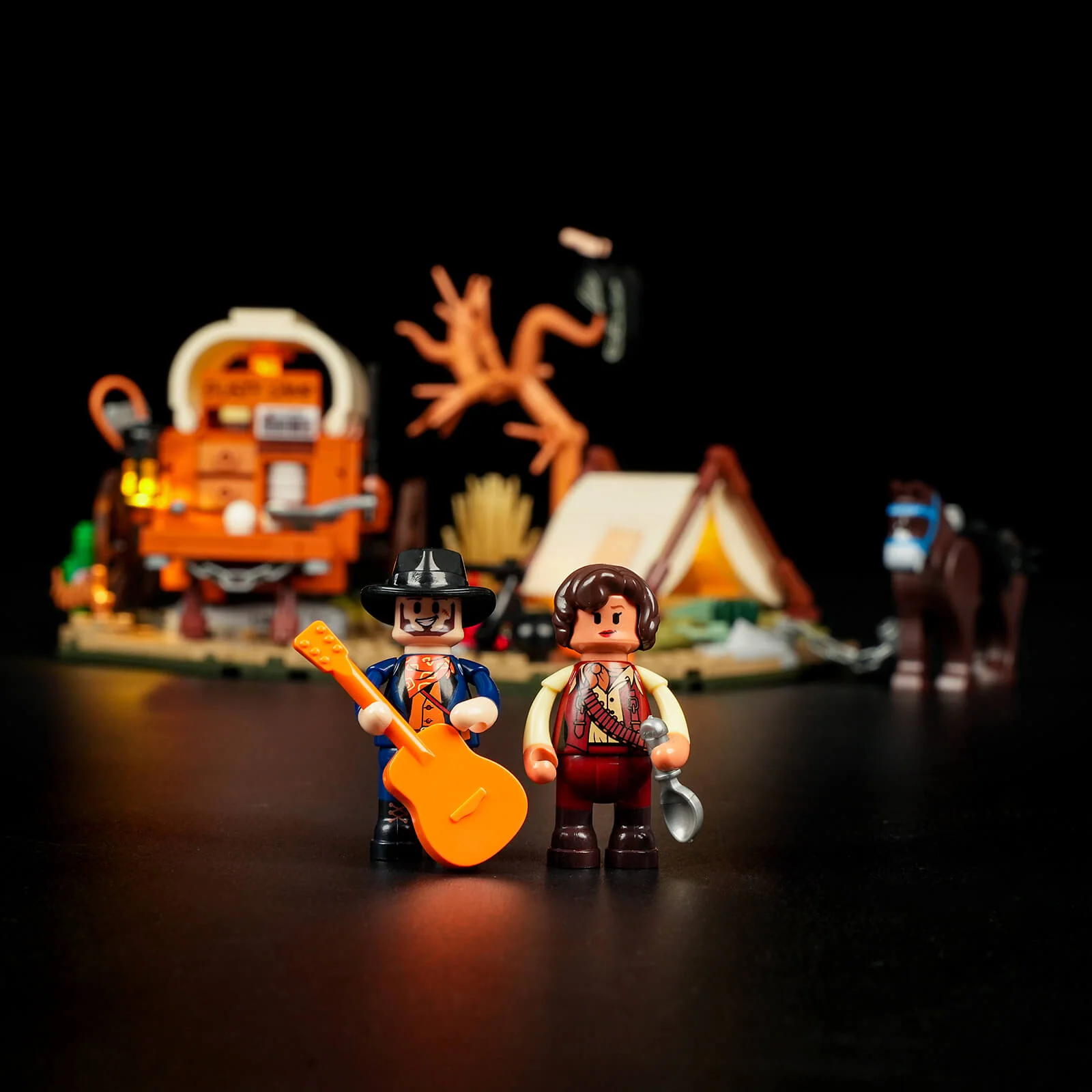 Cowboy Camp Western Building Set with 542 Pieces