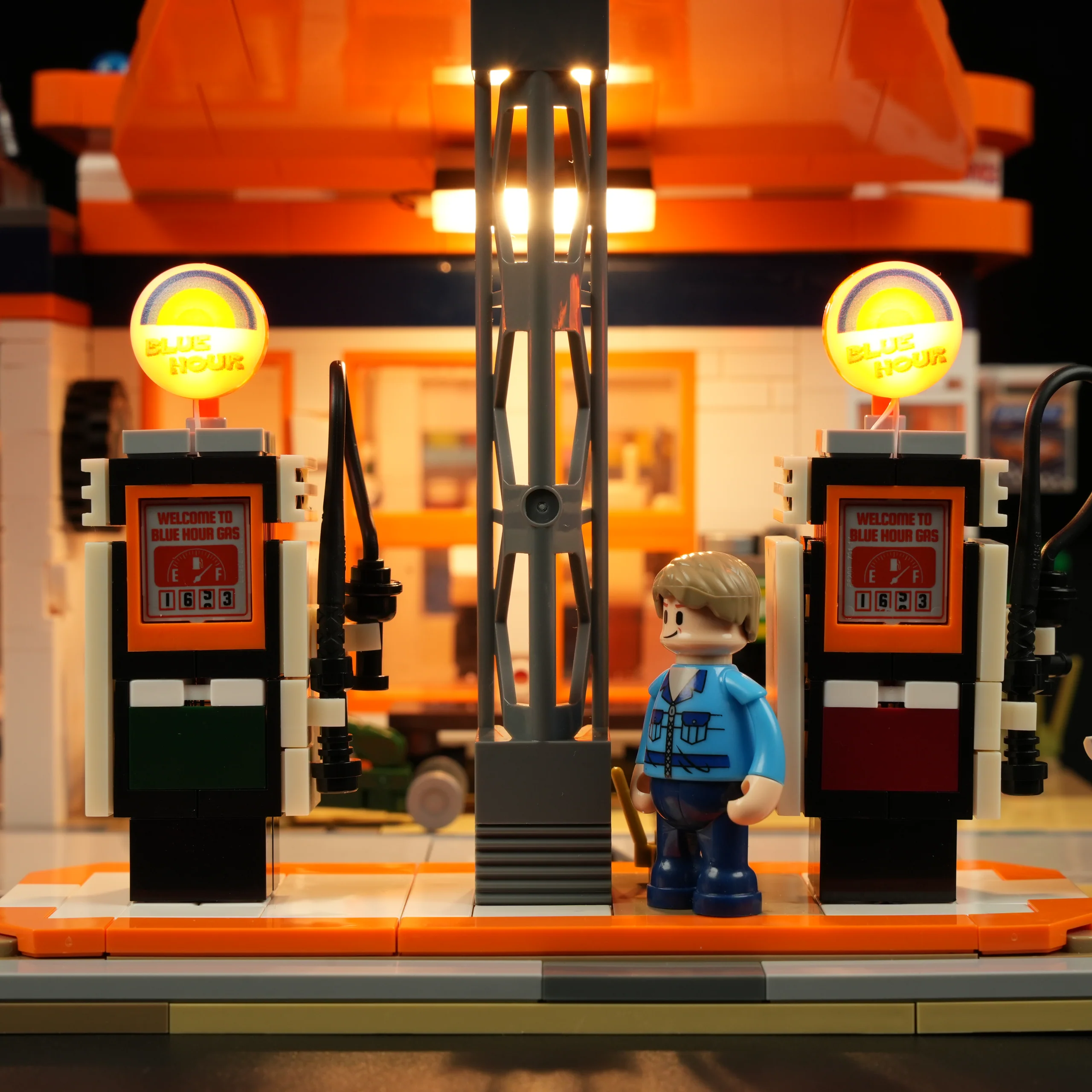 Retro 1960s Gas Station Building Set with LED Lights