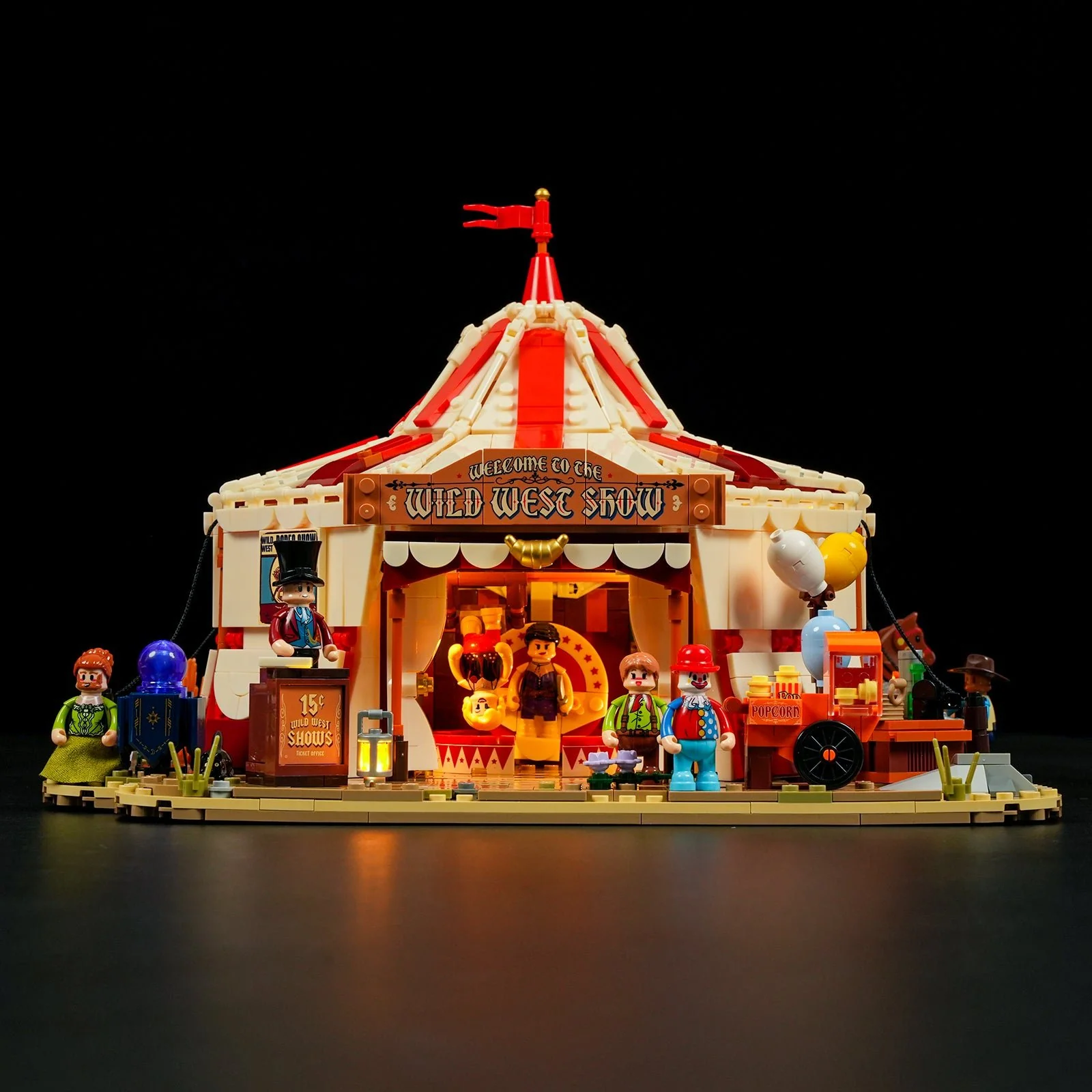 Traveling Circus L9079 LED Building Set with 7 Lights